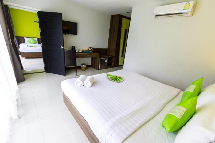 Dipantai Boutique Beach Resort Patong Extérieur photo