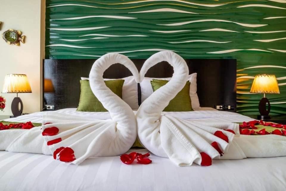 Dipantai Boutique Beach Resort Patong Extérieur photo