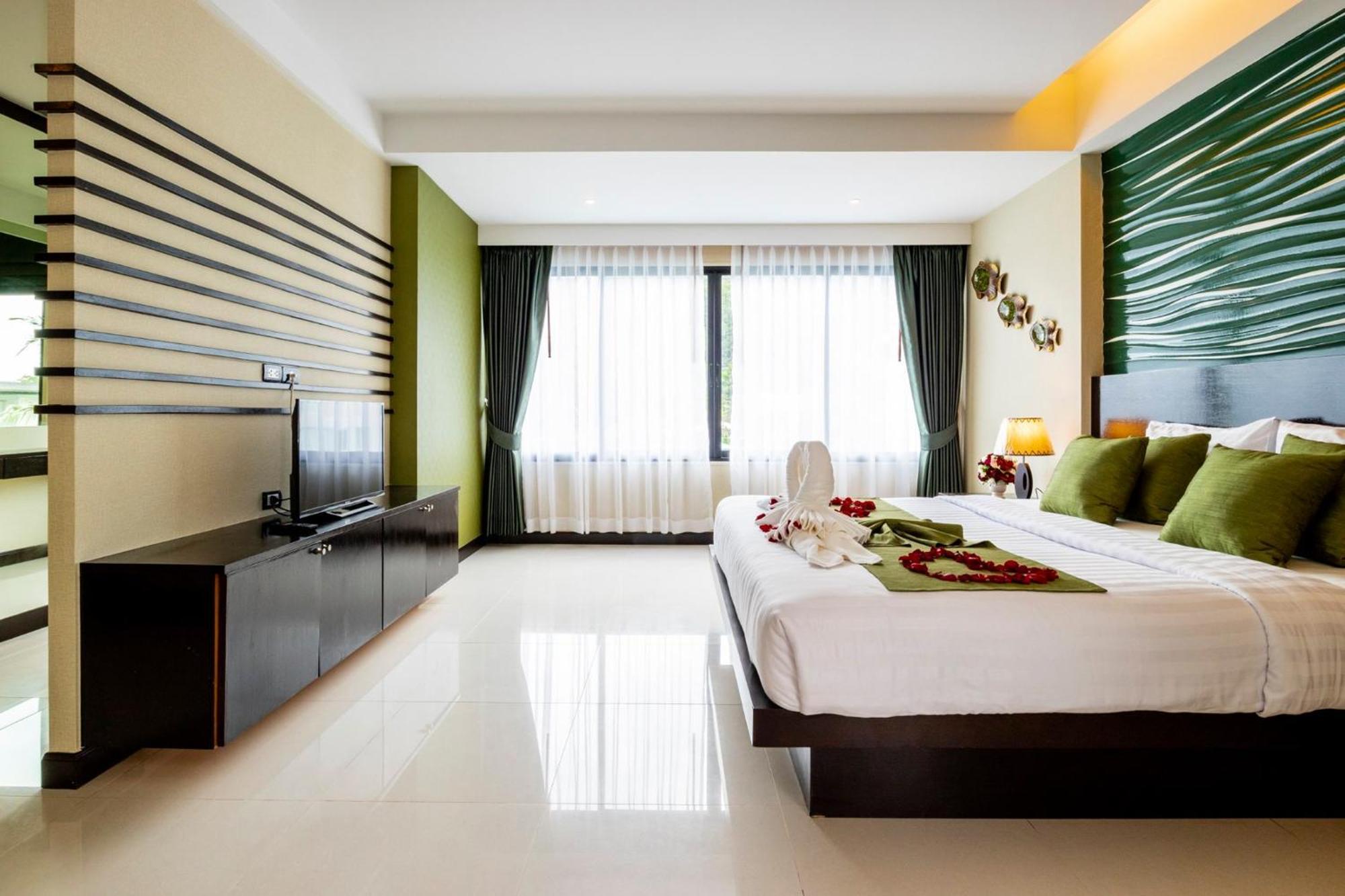 Dipantai Boutique Beach Resort Patong Extérieur photo